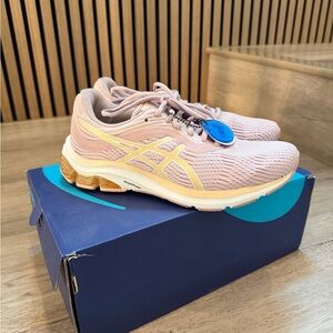 ASICS Women's Athletic Shoes in Blush Pink 7.5